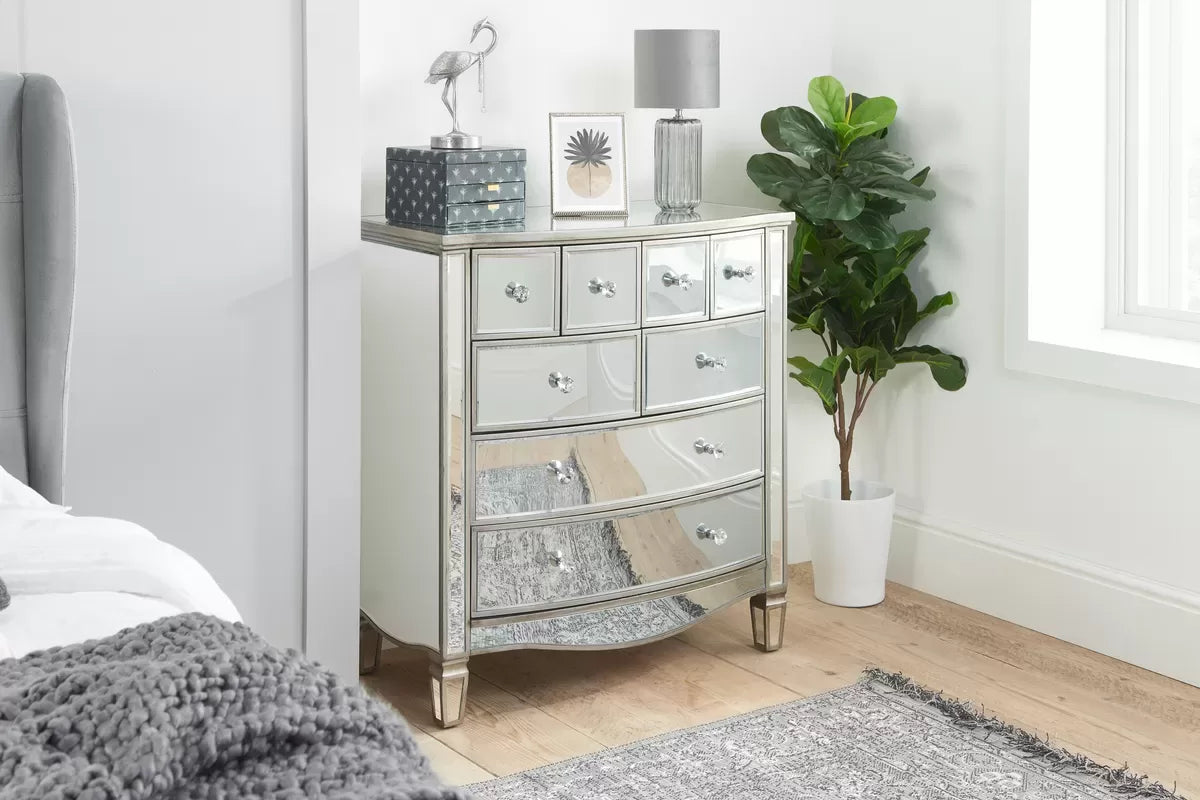 Earthly Merchant Chest White