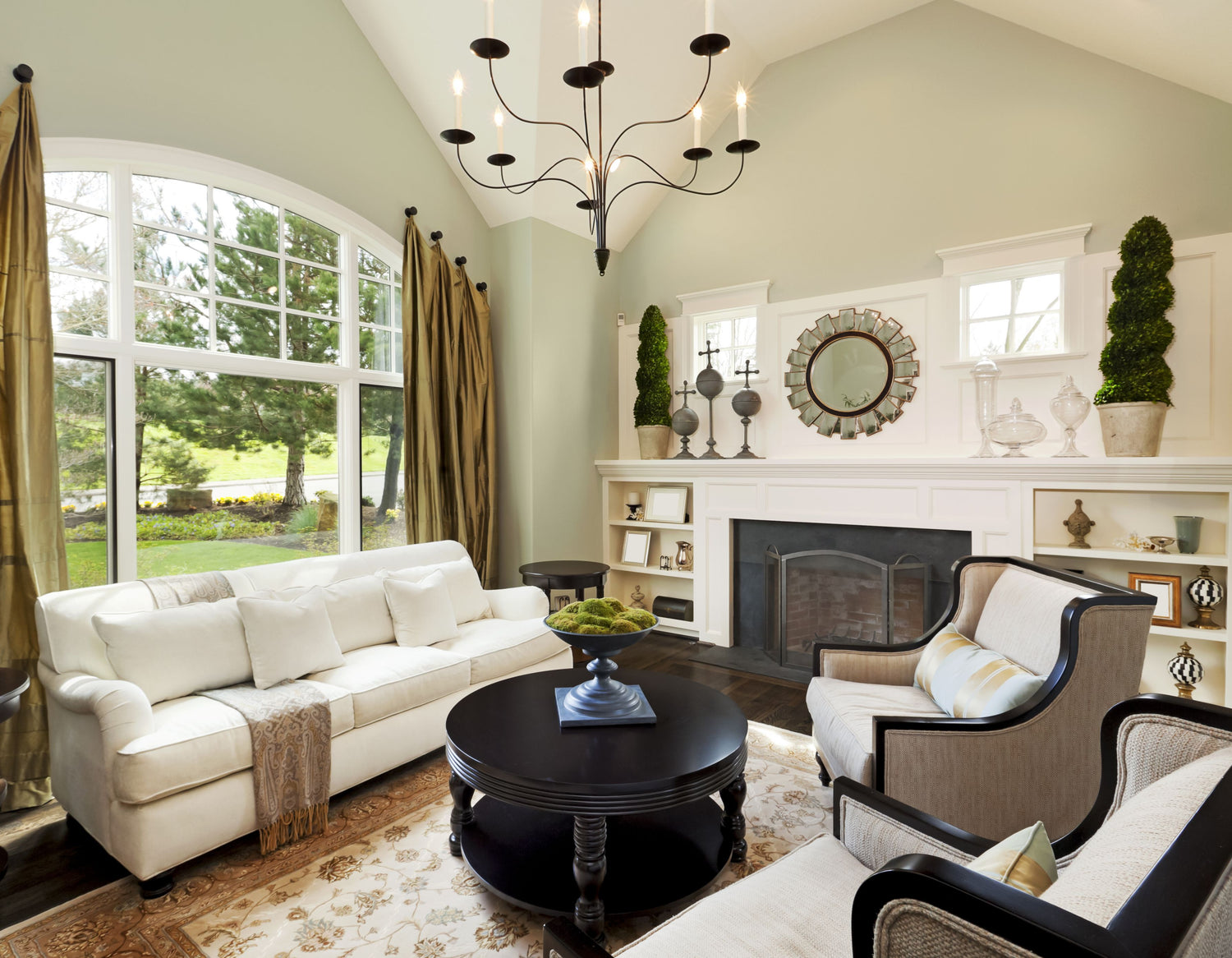 Elevate Your Living Room: A Guide to Accessorizing with Chairs, Throw Pillows, Blankets, and More