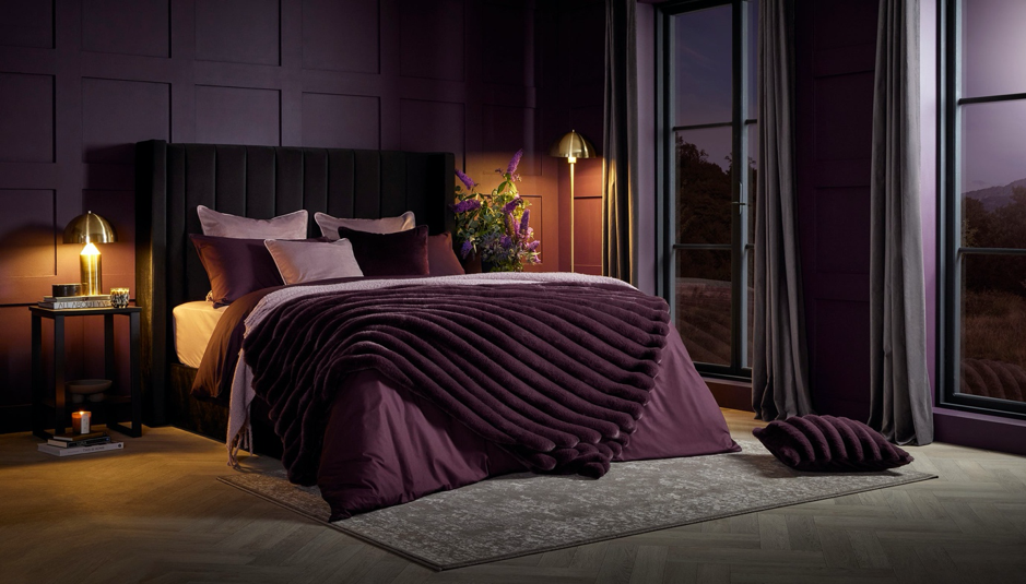 Dark Autumn Bedroom Ideas for Creating a Warm and Moody Retreat