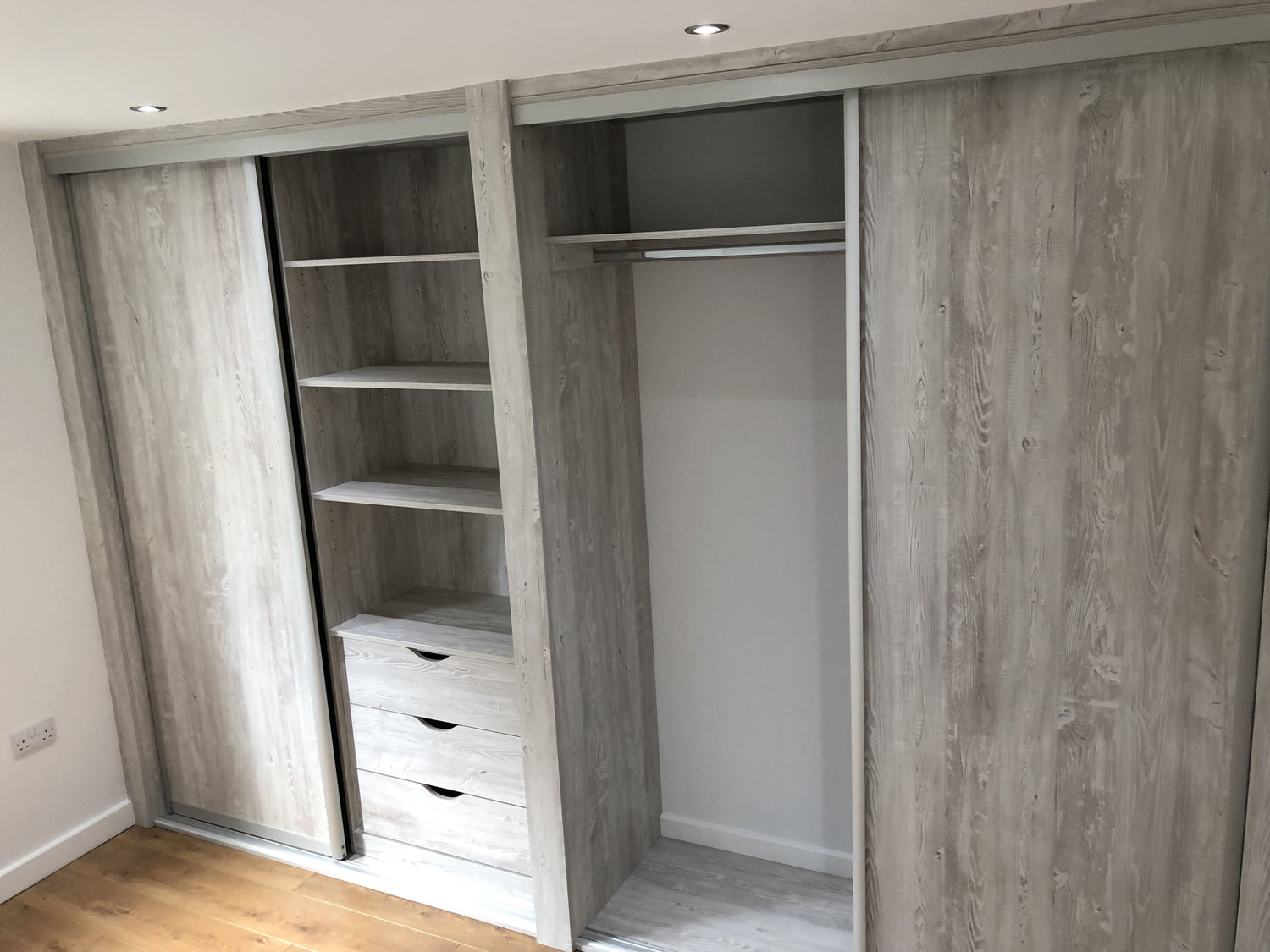 Maximizing Small Spaces: Creative Wardrobe Solutions for Apartments