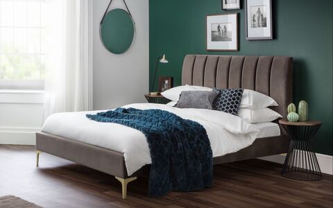 Velvet Bed 150Cm