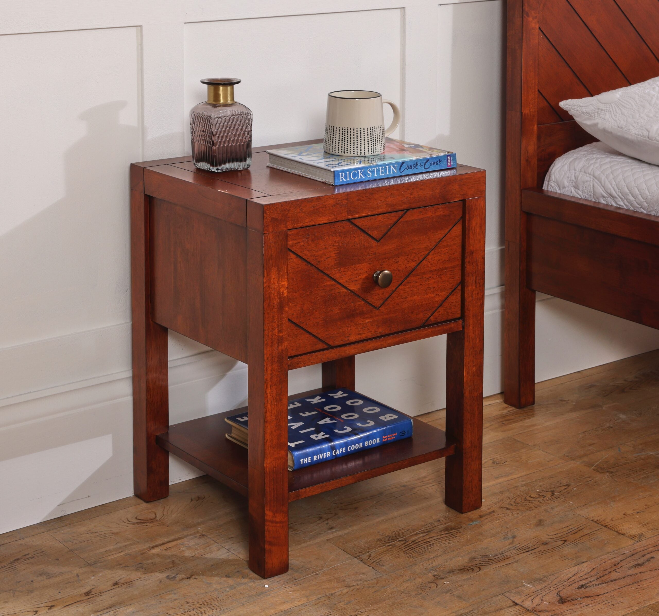Milo Bedside
